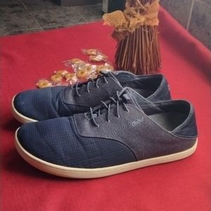 OLUKAI SNEAKERS